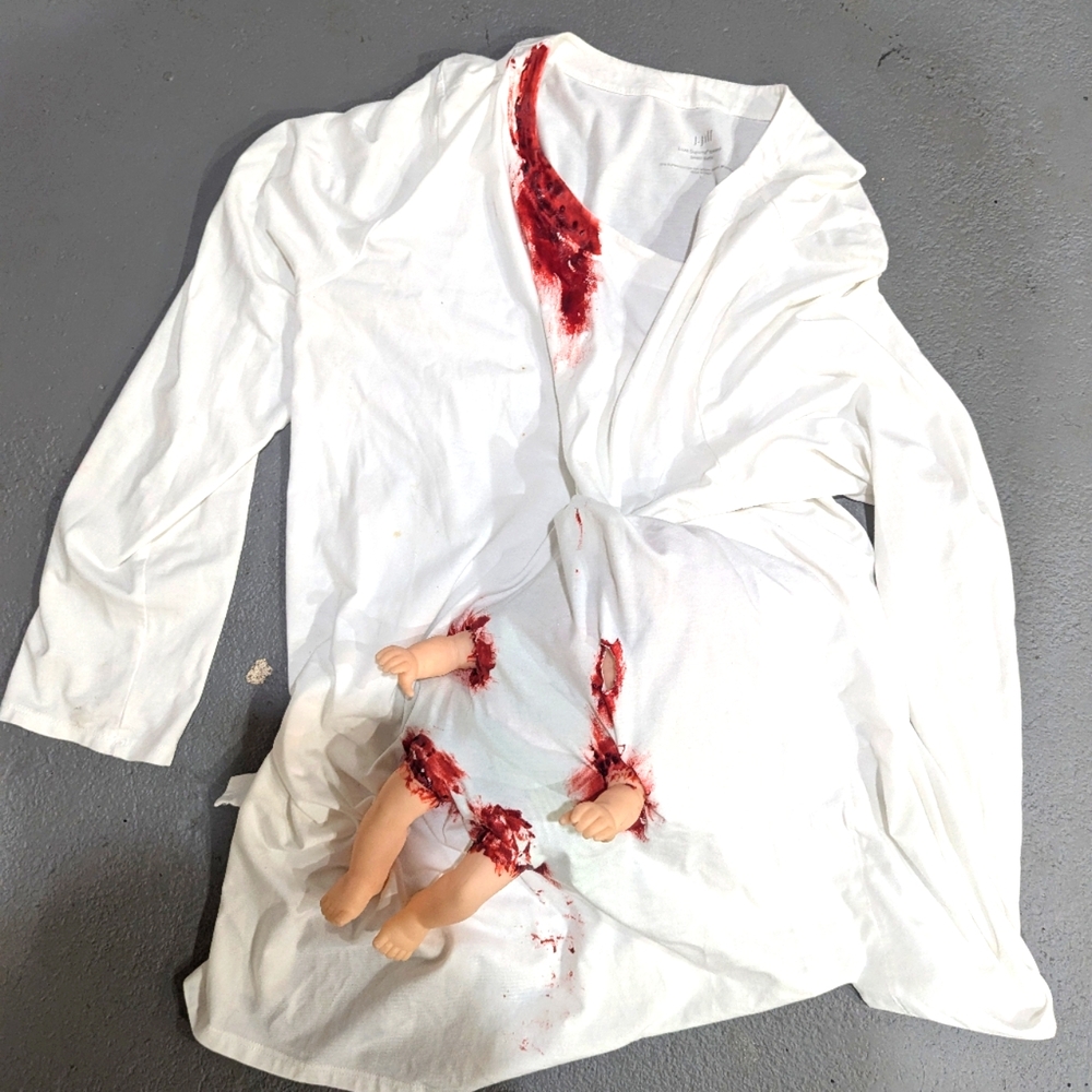 Halloween Costume Pregnant Zombie